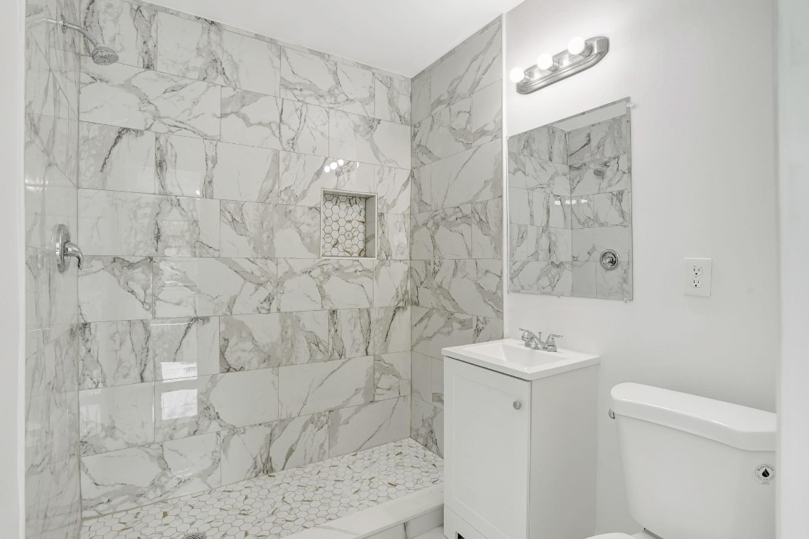 Collier Manor 3rd Add 38- - Residential