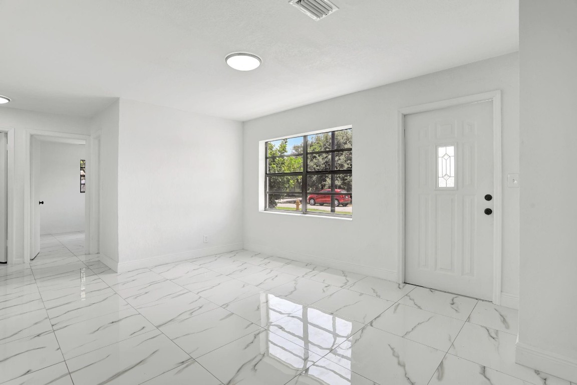 Collier Manor 3rd Add 38- - Residential