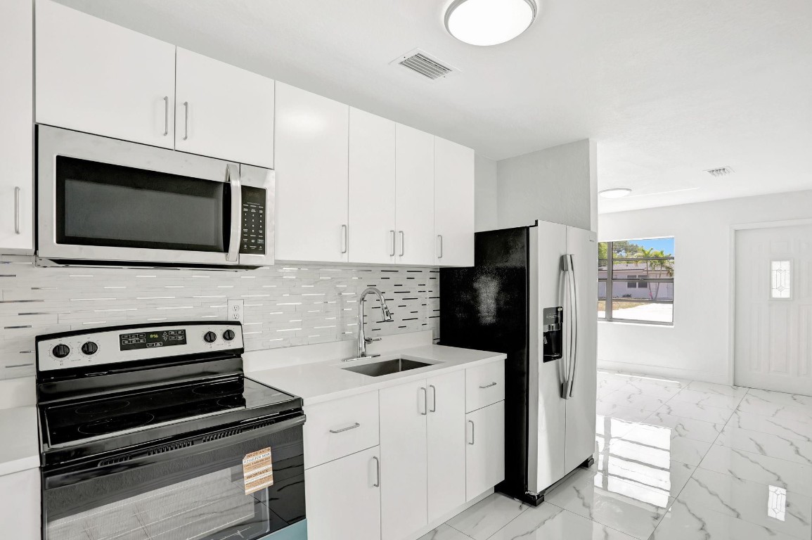 Collier Manor 3rd Add 38- - Residential