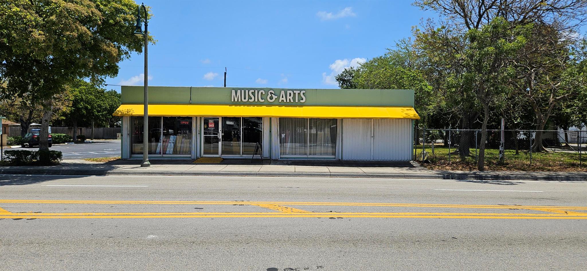 608 N Dixie Highway