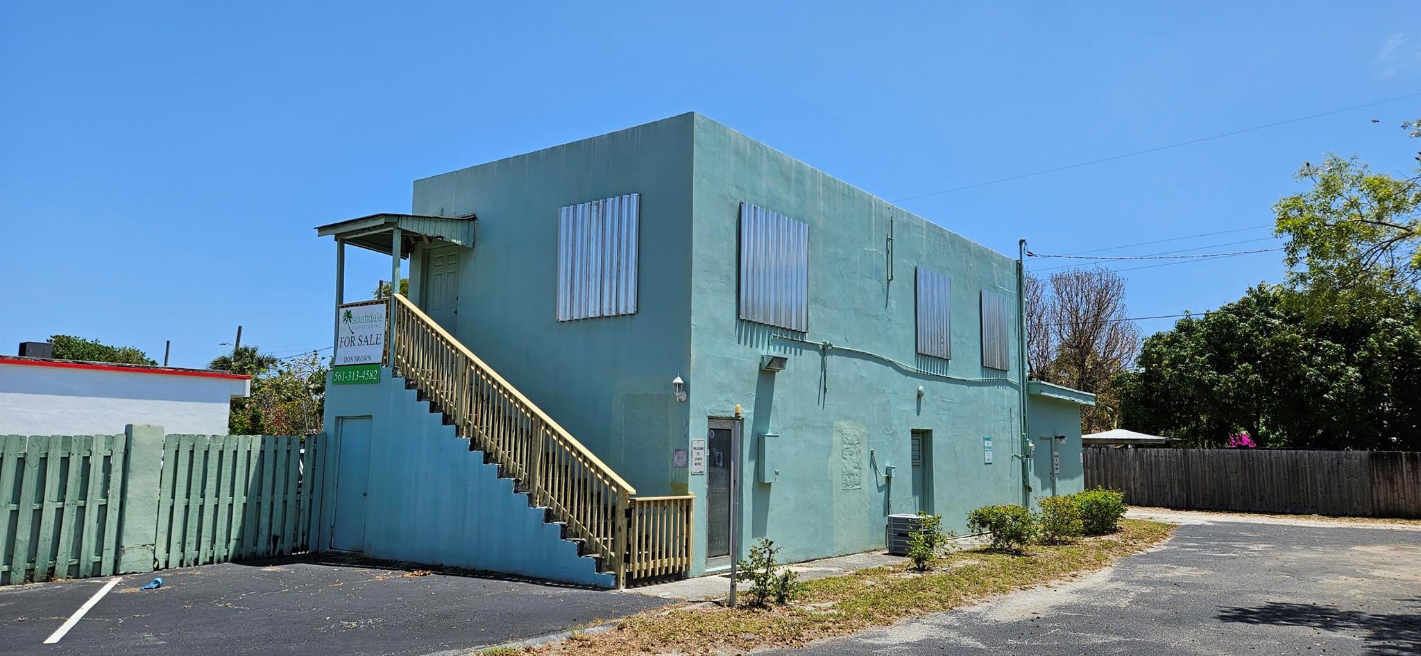 608 N Dixie Highway