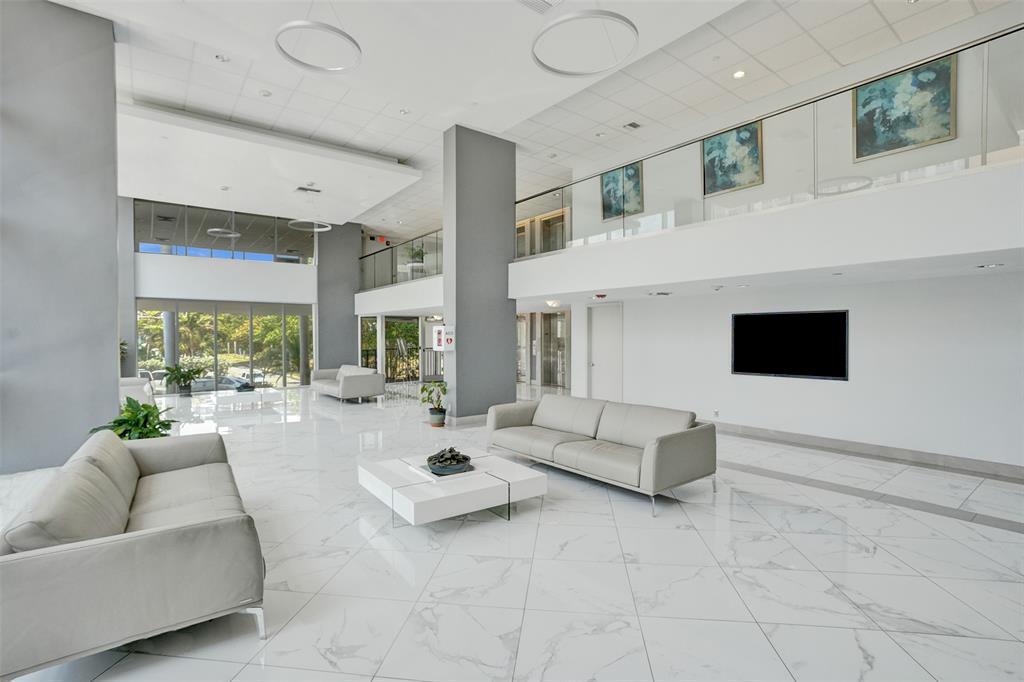 SILVER THATCH ATLANTIC PLAZA - Residential