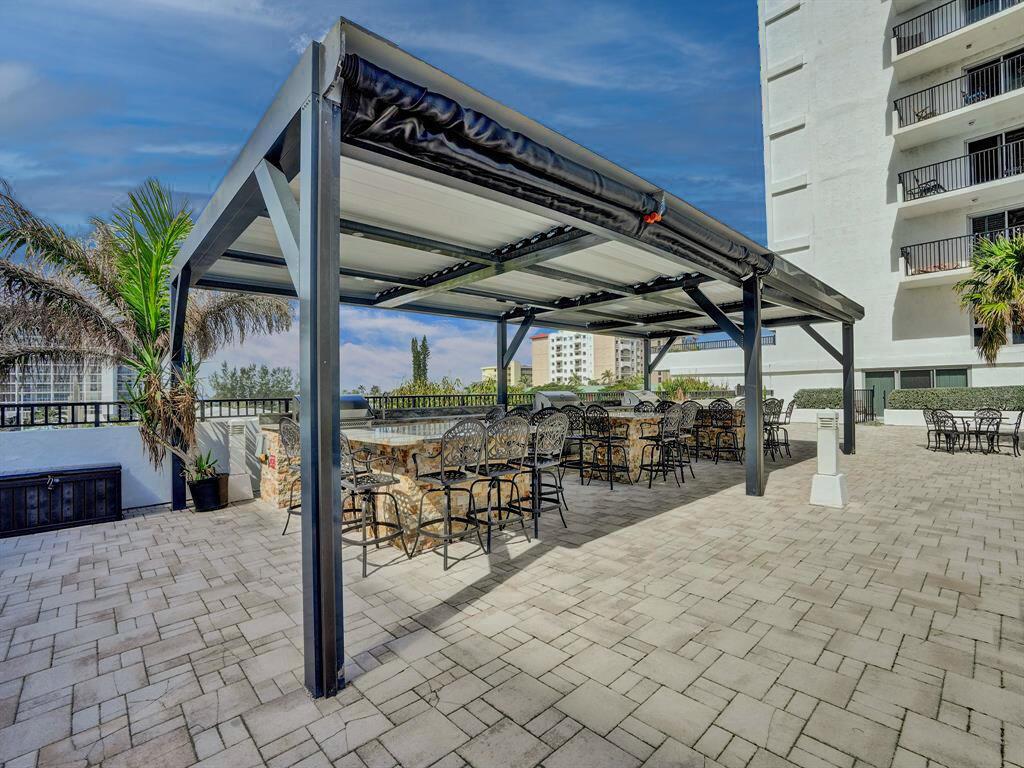 SILVER THATCH ATLANTIC PLAZA - Residential