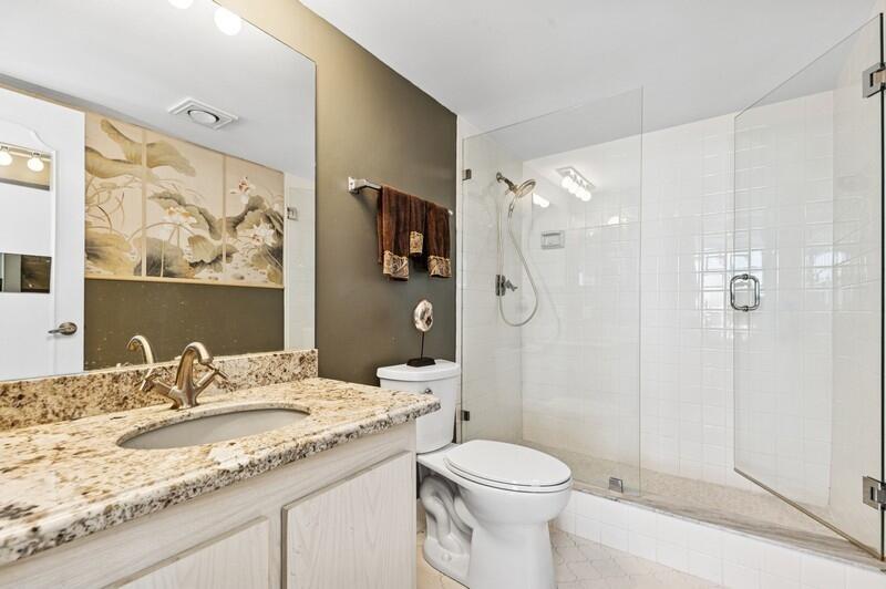 SILVER THATCH ATLANTIC PLAZA - Residential