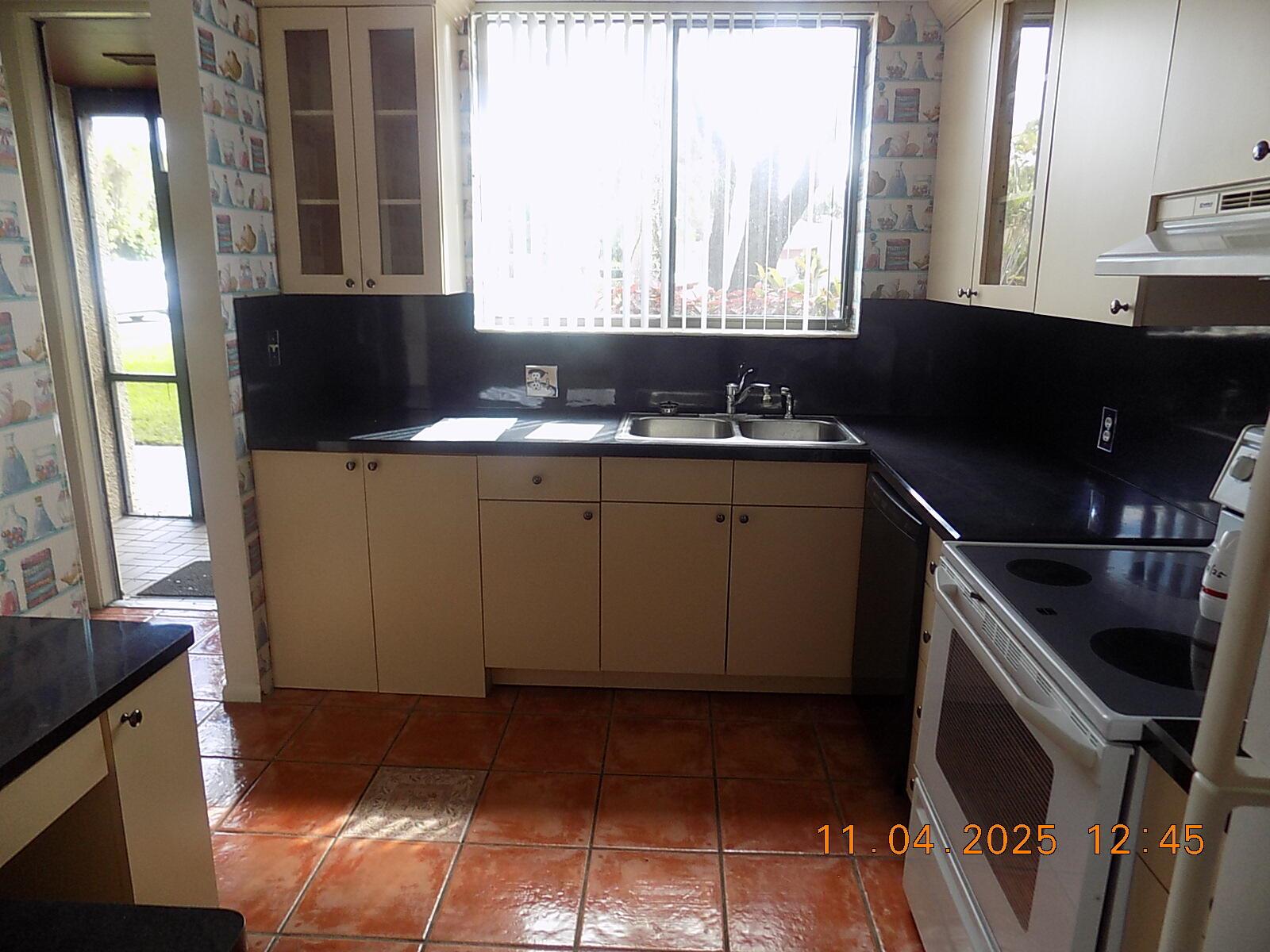 FOUNTAINS OF PALM BEACH C - Residential