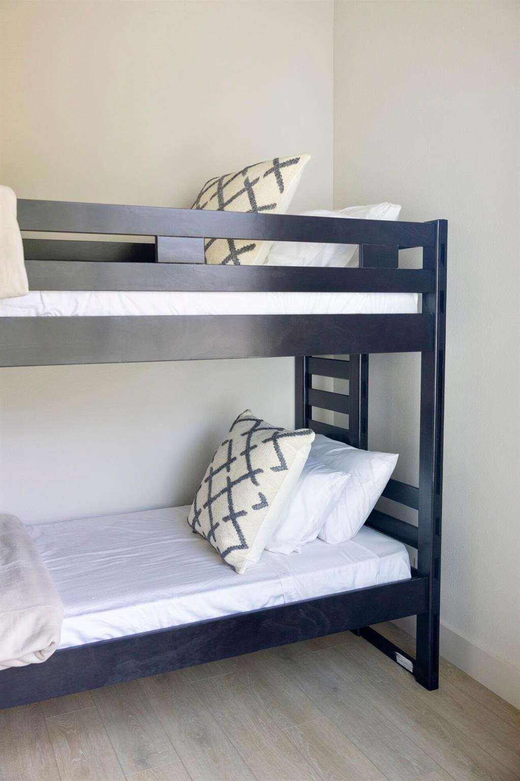 BALLENISLES - Residential Lease