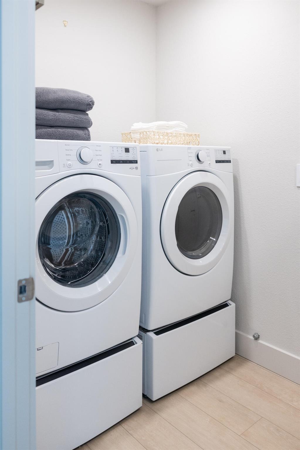 BALLENISLES - Residential Lease