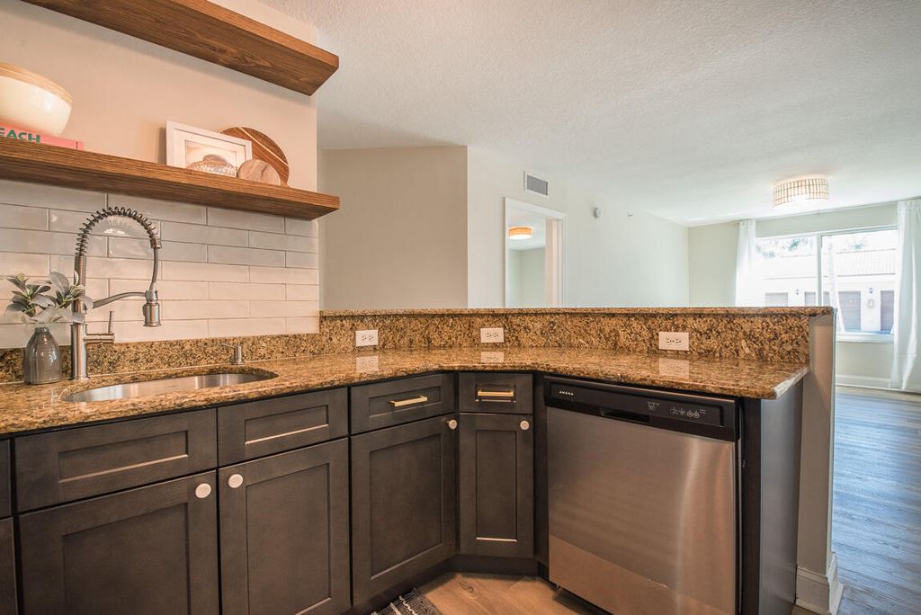 Photo of 101 Villa Circle, Boynton Beach, FL 33435 (MLS # R10974431)