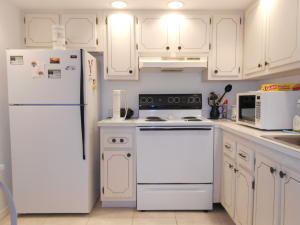 KINGS POINT SAXONY CONDOS - Residential