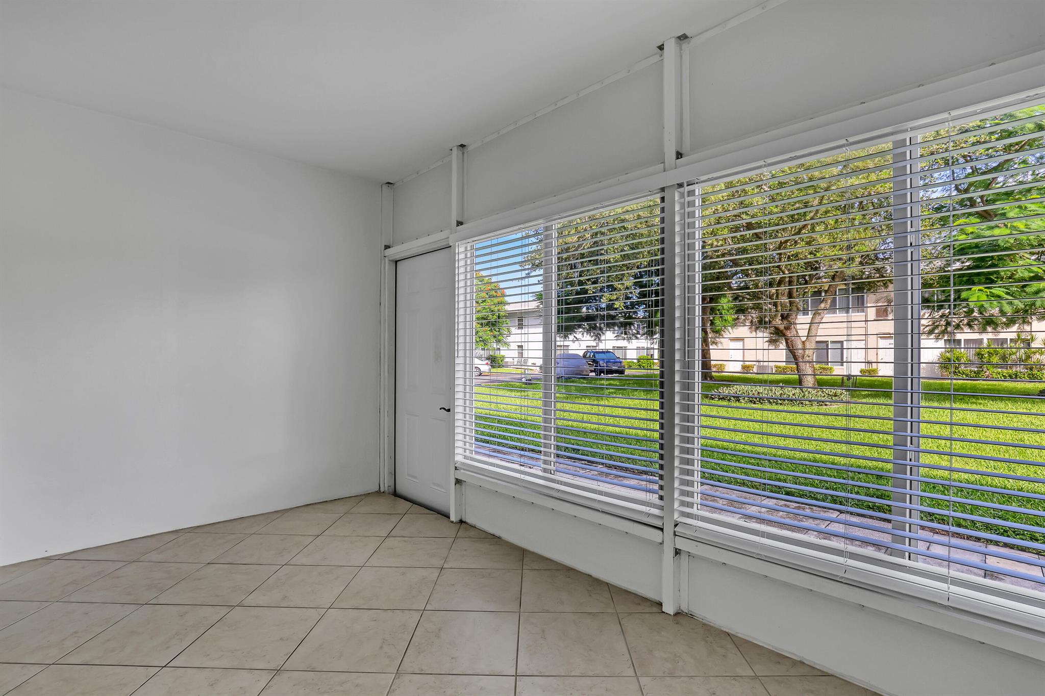 HIGH POINT WEST CONDO - Residential