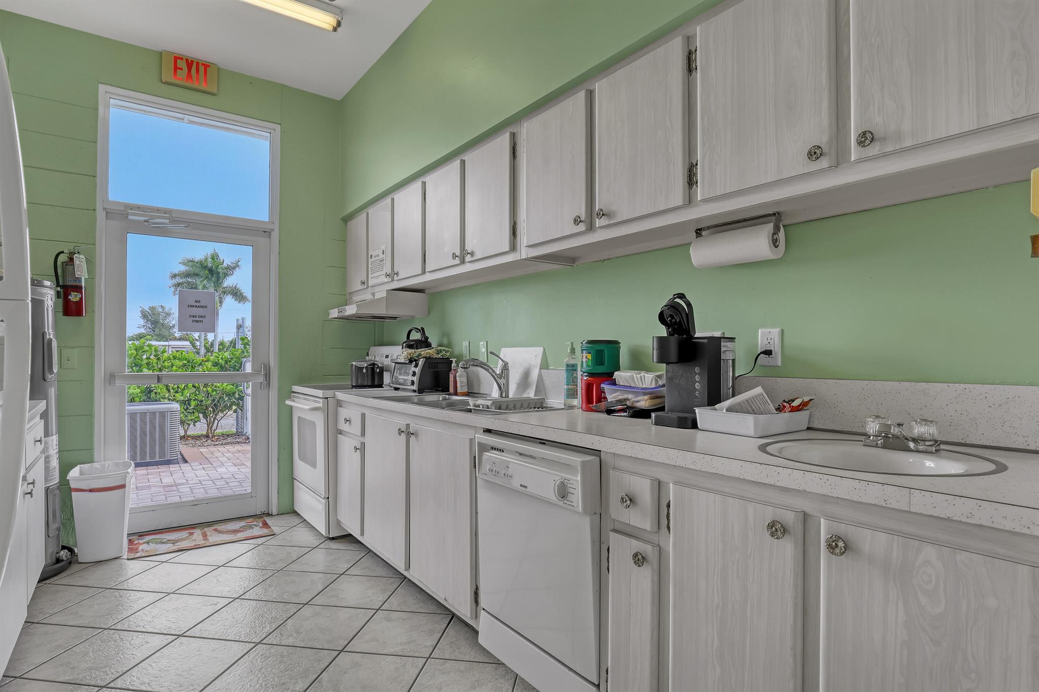 HIGH POINT WEST CONDO - Residential