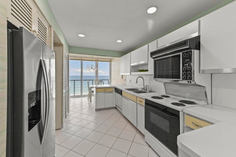 Tiny photo for 2800 S Ocean Boulevard #8-G, Boca Raton, FL 33432 (MLS # B26082930)