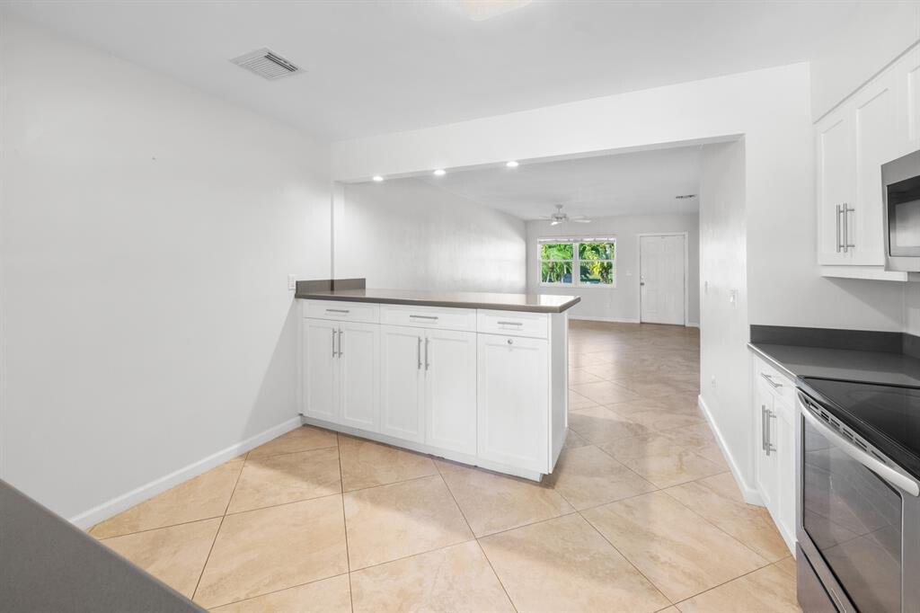 VENETIAN ISLES CO-OP - Residential