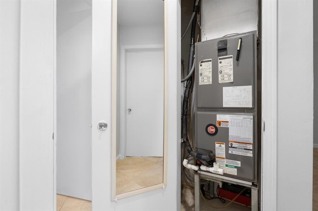 VENETIAN ISLES CO-OP - Residential