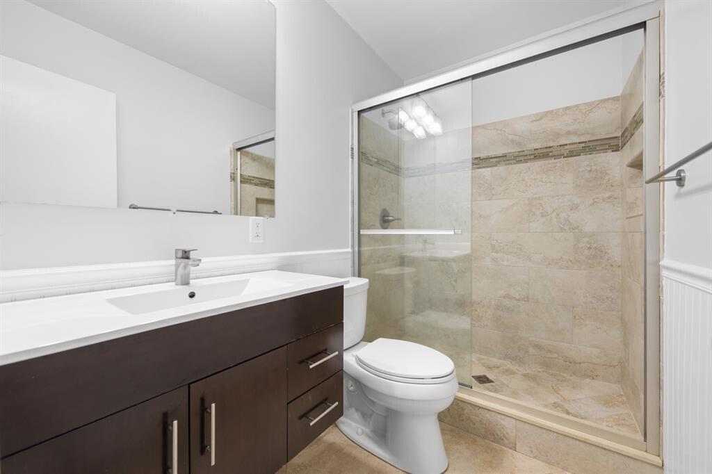 VENETIAN ISLES CO-OP - Residential