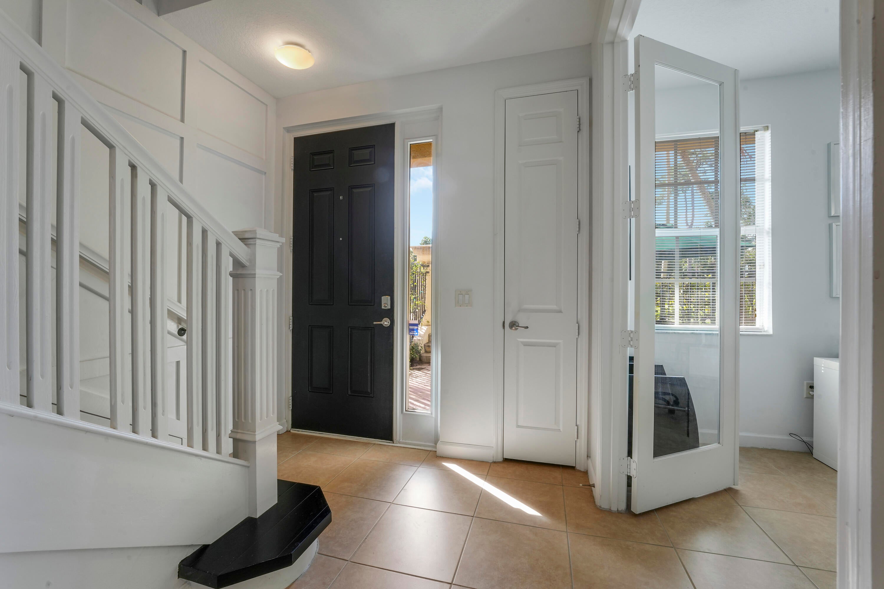 2548 Gardens Parkway