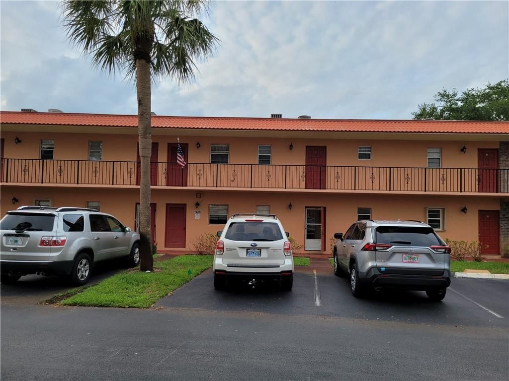 Photo of 1925 SW Palm City Rd #13D, Stuart, FL 34994 (MLS # F10281434)