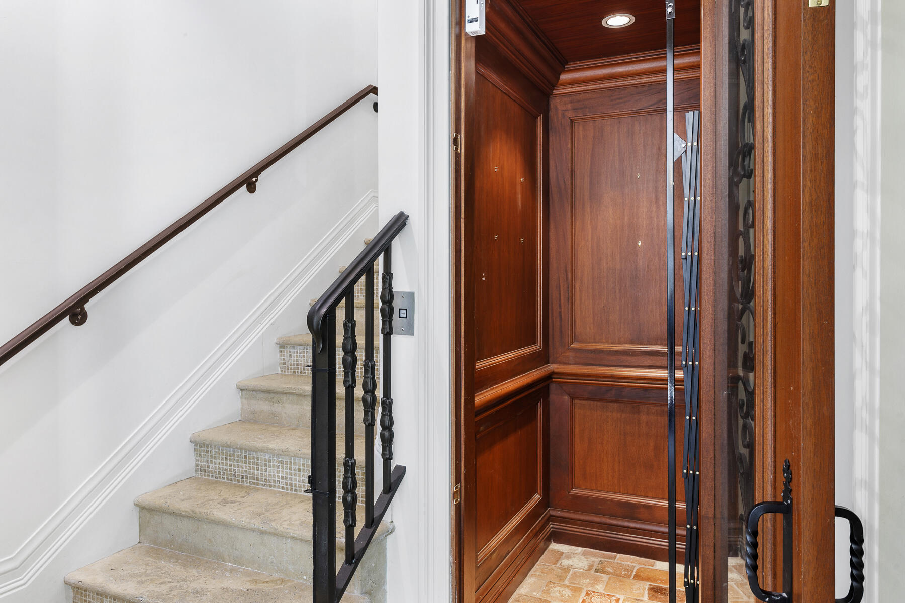 ROYAL PARK - Residential