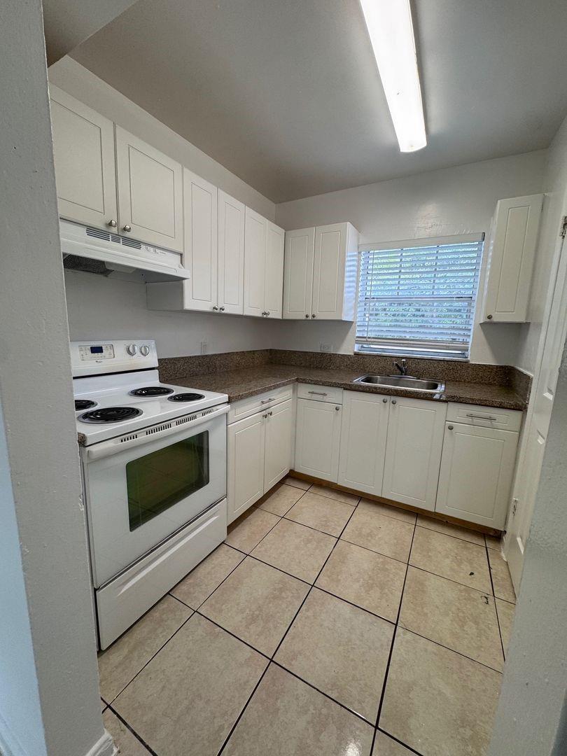 Coral Spgs Village Green - Residential Lease
