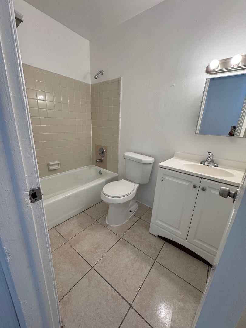 Coral Spgs Village Green - Residential Lease