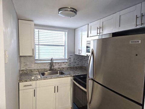 665 Glouchester Street 16 Boca Raton FL 33487