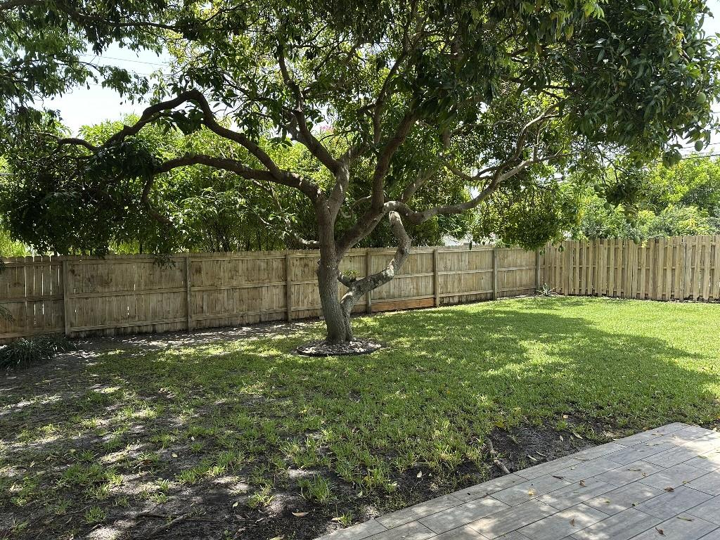 268 NW 12th St