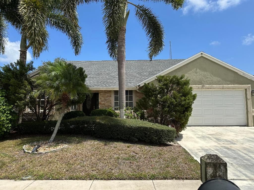 Photo of 1724 Banyan Creek Court, Boynton Beach, FL 33436 (MLS # R11069033)