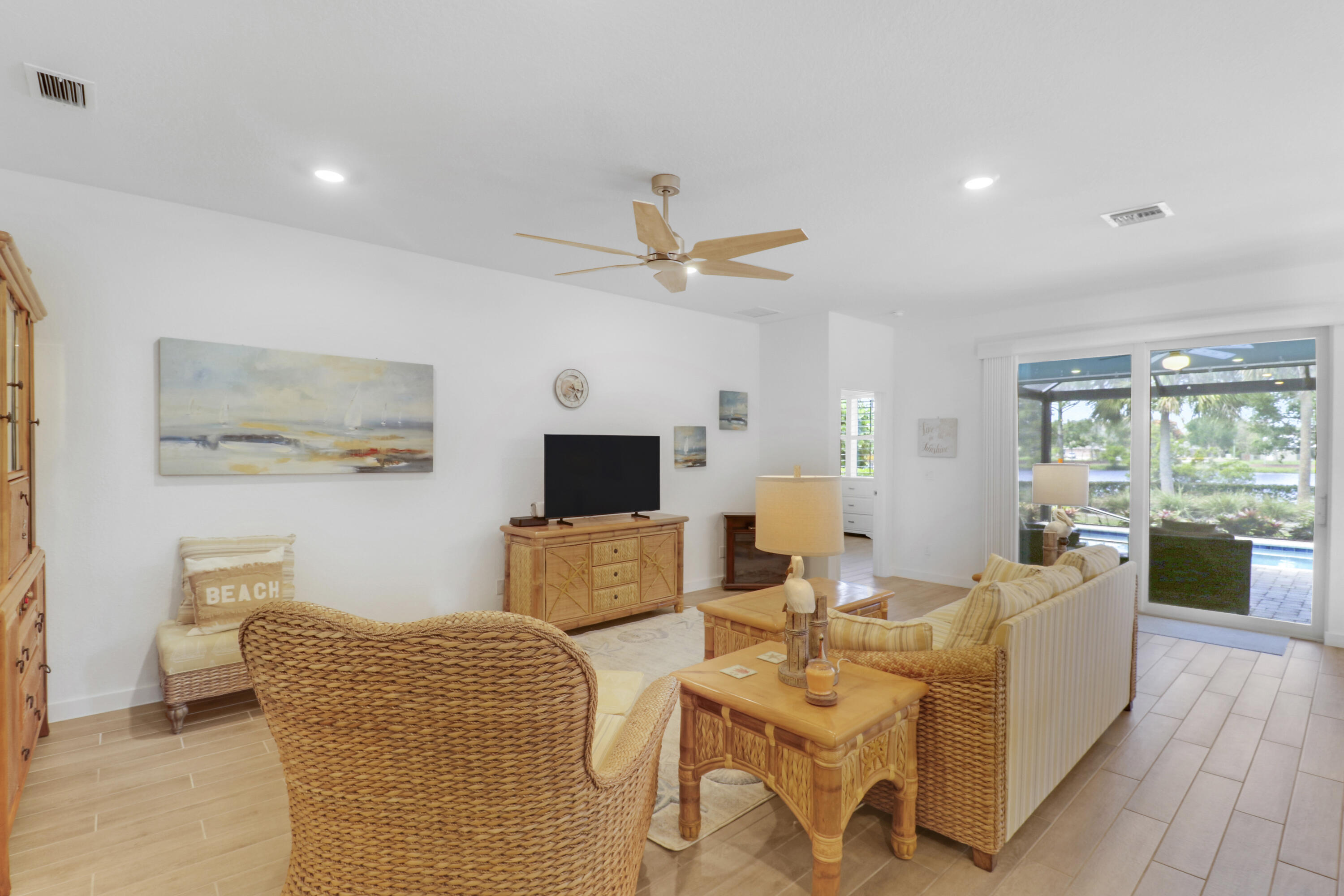 2011 NW Golden Oak Trail