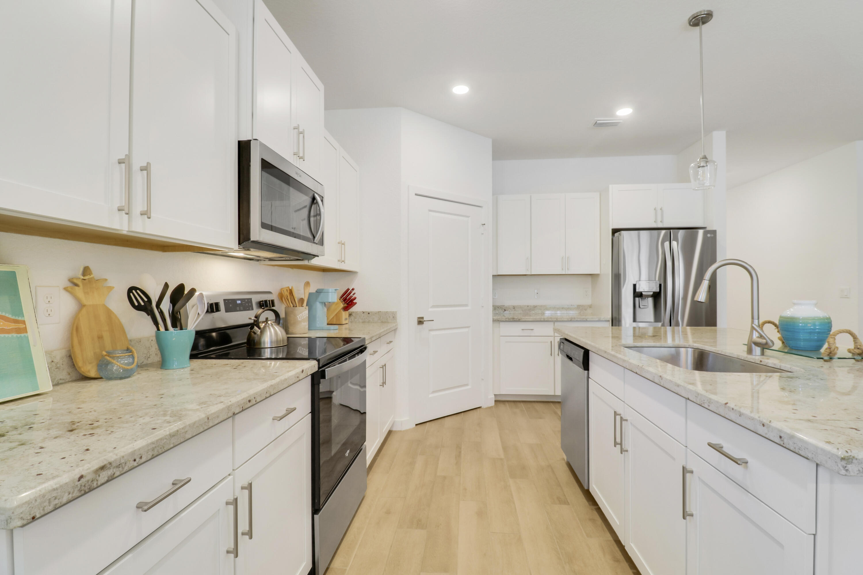 JENSEN VILLAGE - Residential