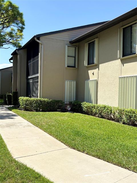 711 Sunny Pine Way B-2 Greenacres FL 33415