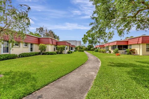 A home in Lake Worth