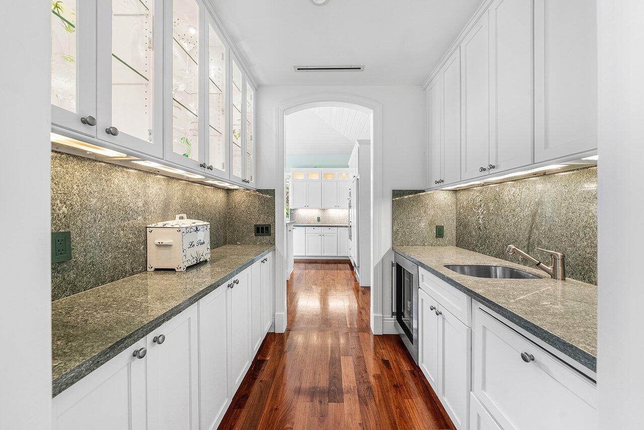 GULFSTREAM PROPERTIES - Residential