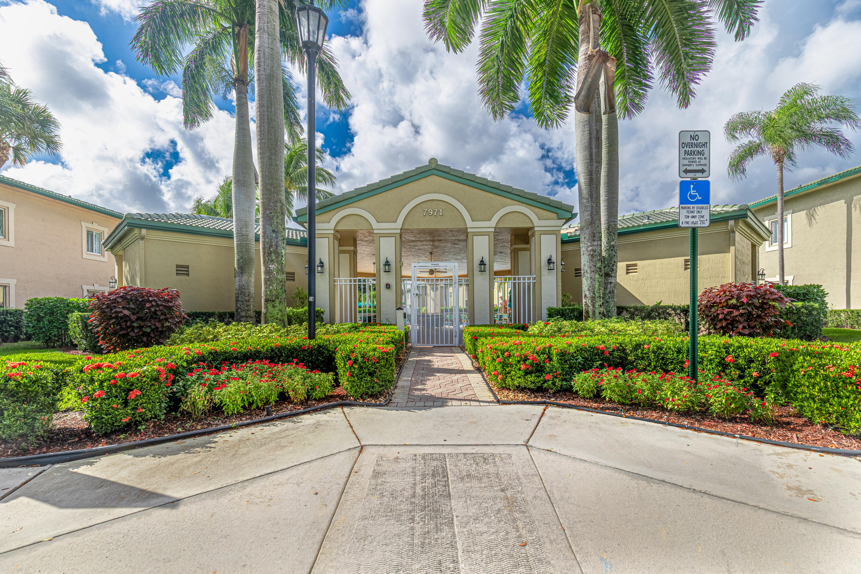 EXETER CONDOMINIUM - Residential