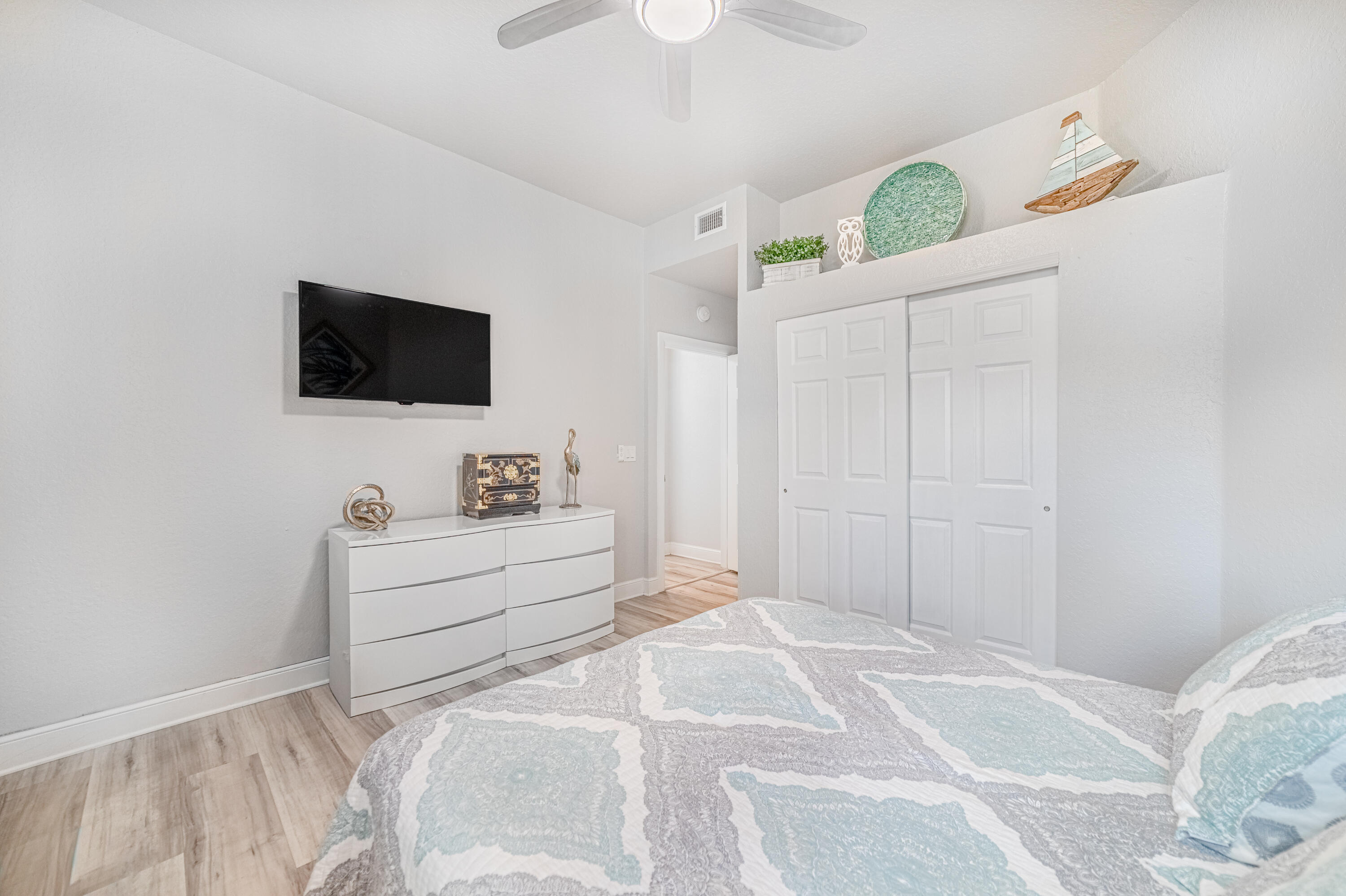 EXETER CONDOMINIUM - Residential