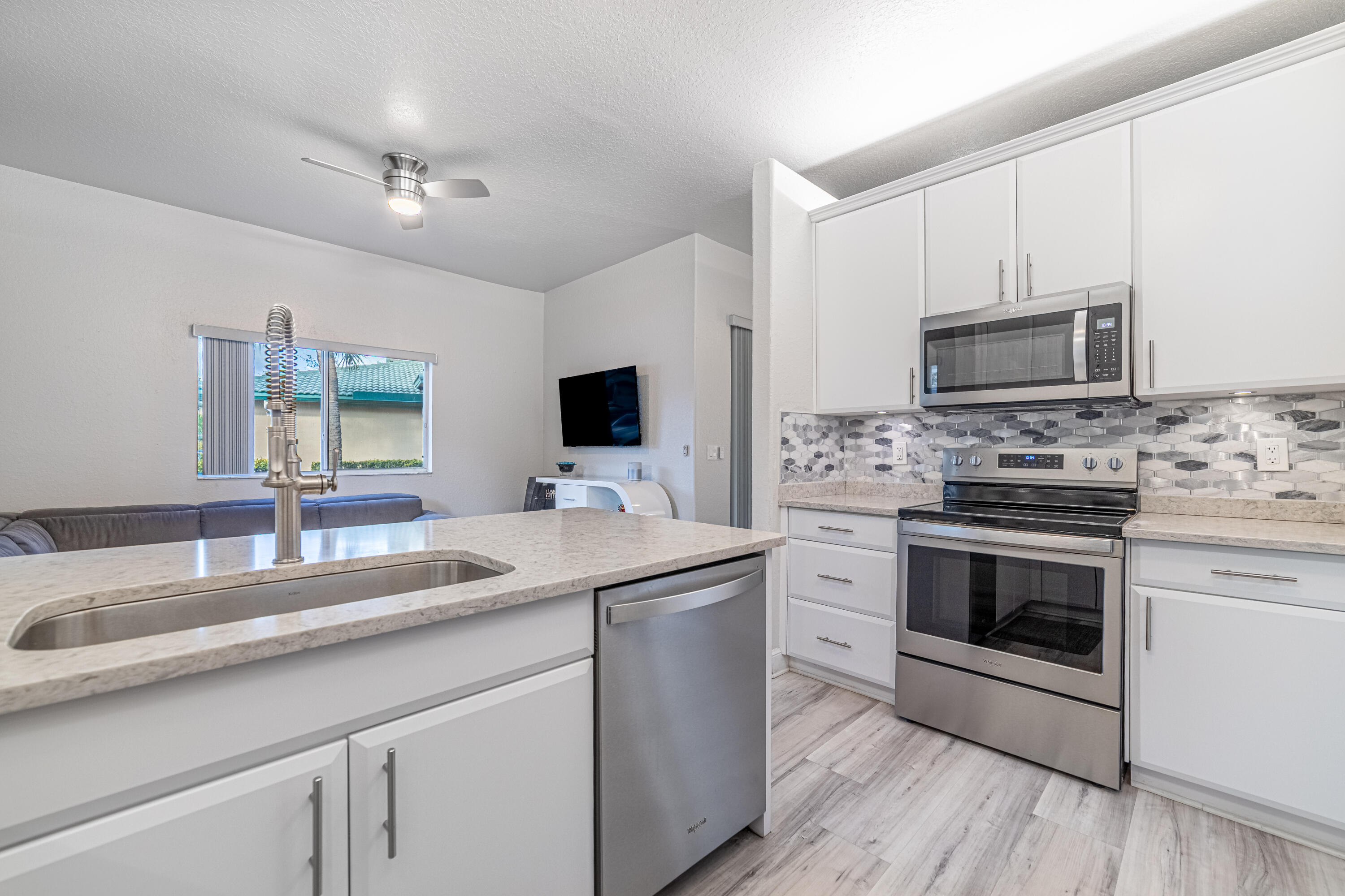 EXETER CONDOMINIUM - Residential