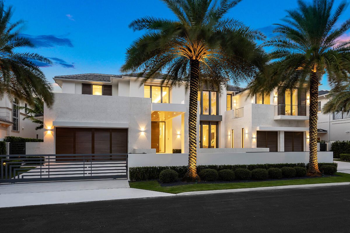 ROYAL PALM YACHT & COUNTRY CLUB - Residential