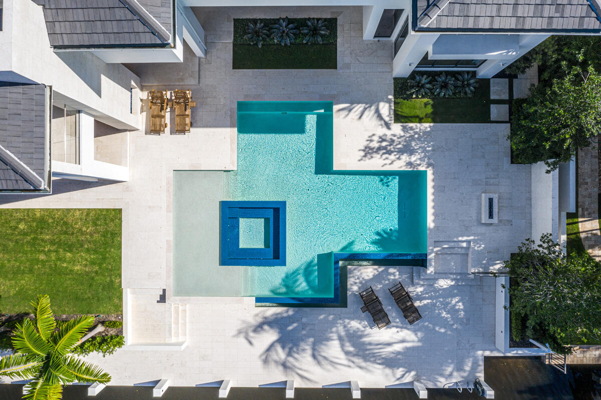 ROYAL PALM YACHT & COUNTRY CLUB - Residential