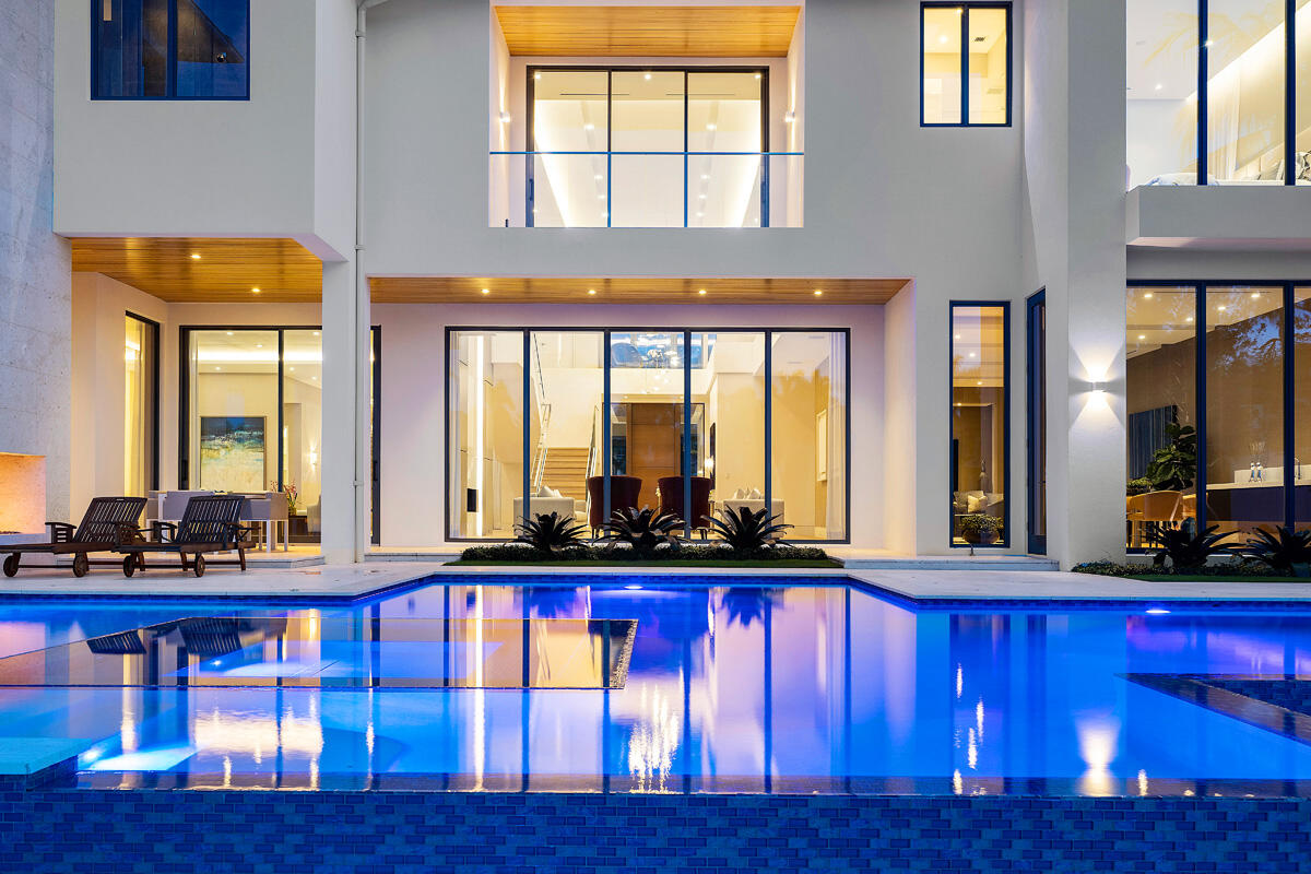 ROYAL PALM YACHT & COUNTRY CLUB - Residential