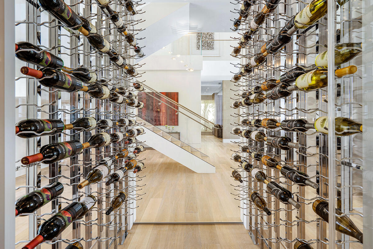 ROYAL PALM YACHT & COUNTRY CLUB - Residential