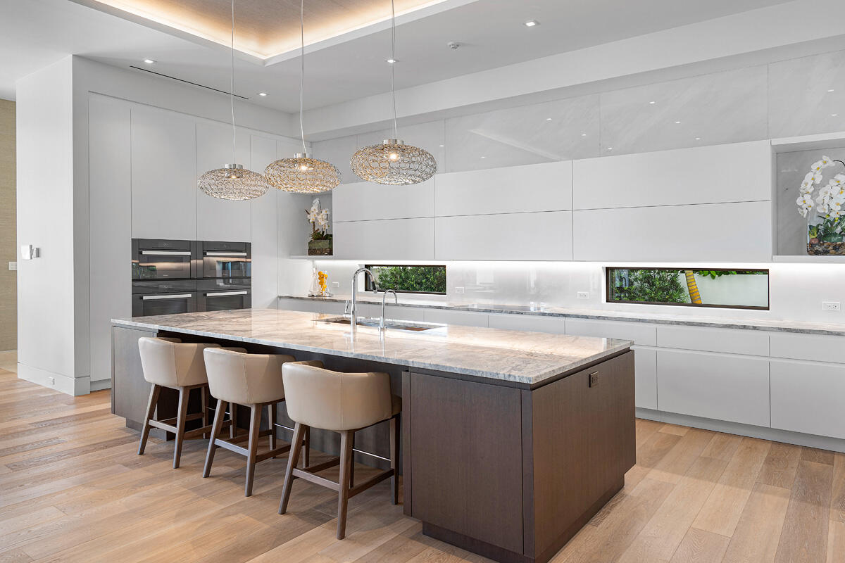 ROYAL PALM YACHT & COUNTRY CLUB - Residential