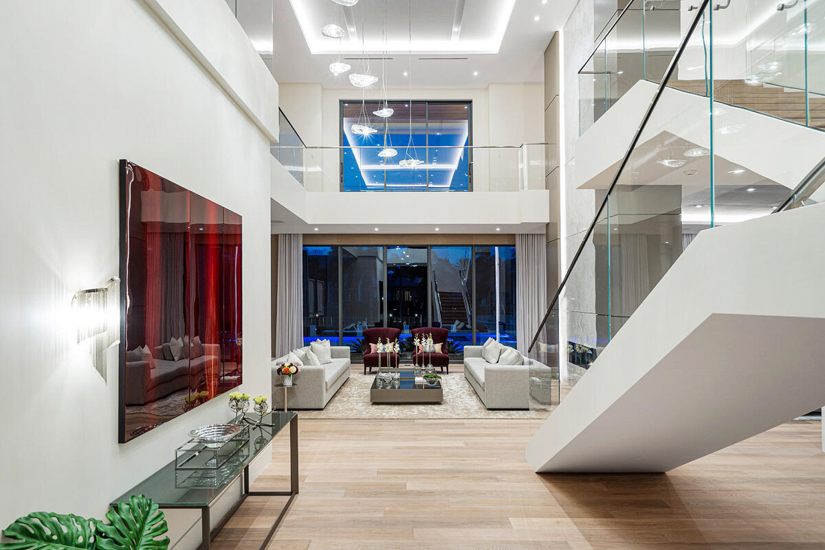 ROYAL PALM YACHT & COUNTRY CLUB - Residential