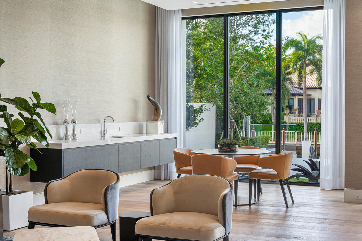 ROYAL PALM YACHT & COUNTRY CLUB - Residential