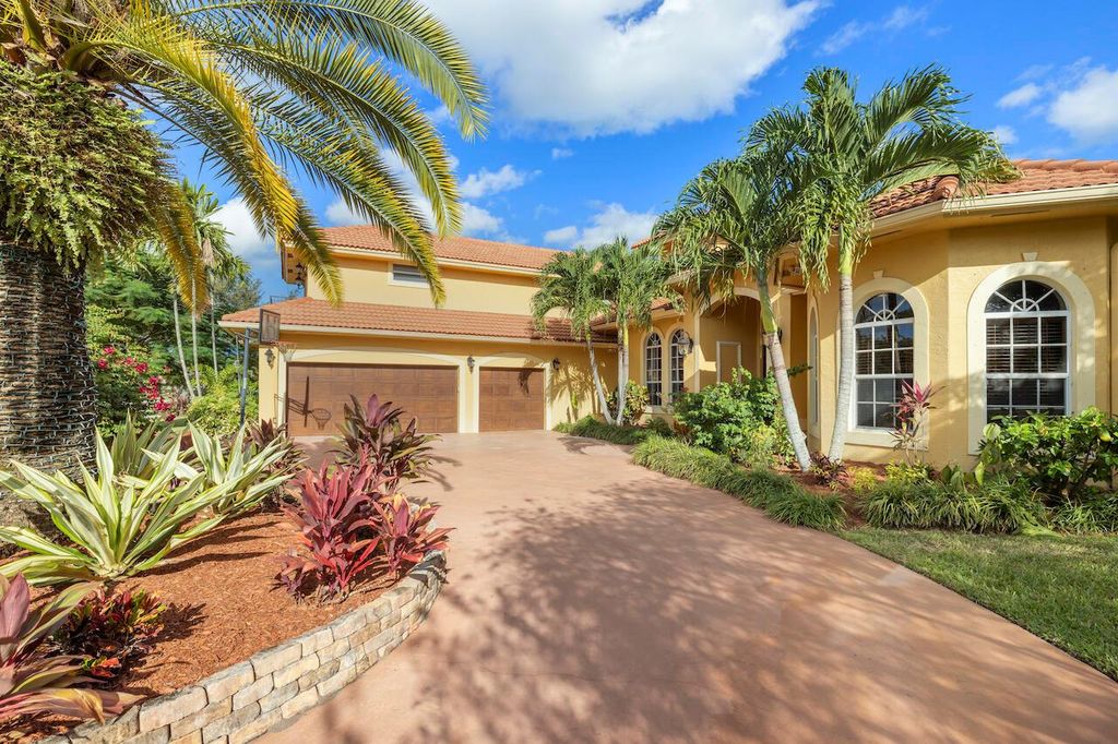 Photo of 15530 Rolling Meadows Circle, Wellington, FL 33414 (MLS # R10934301)