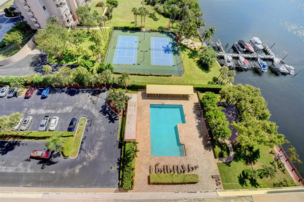 BOCA TOWERS CONDO PORTION - Residential