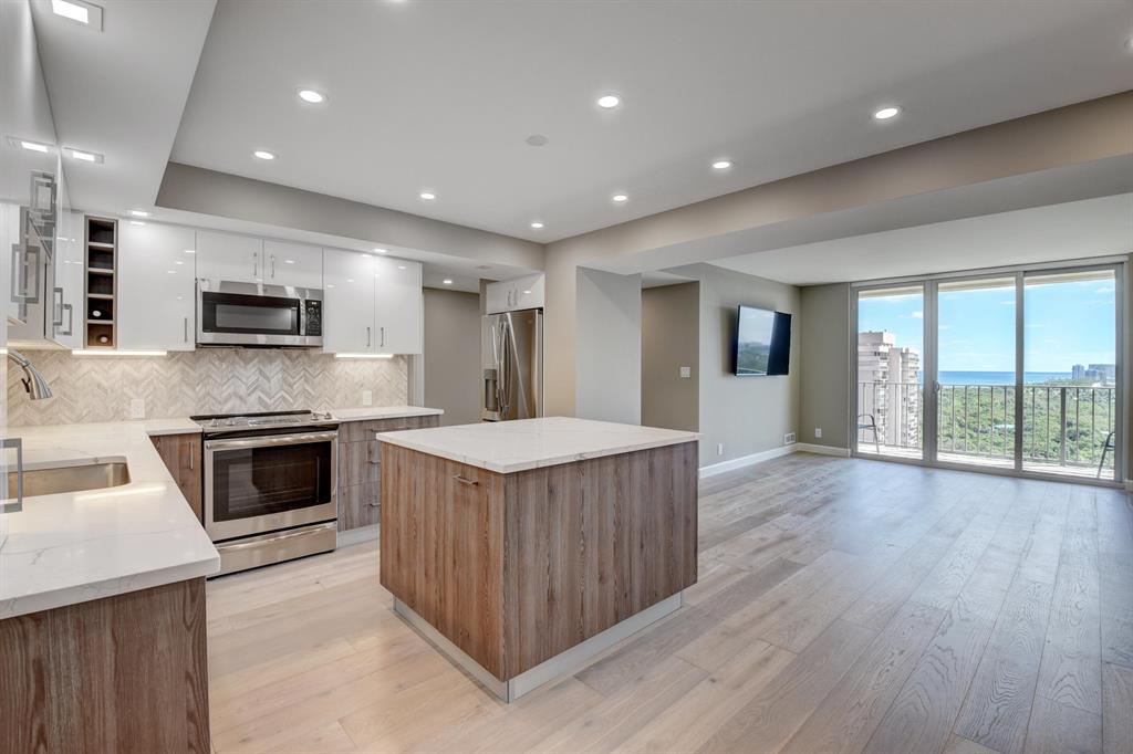 BOCA TOWERS CONDO PORTION - Residential