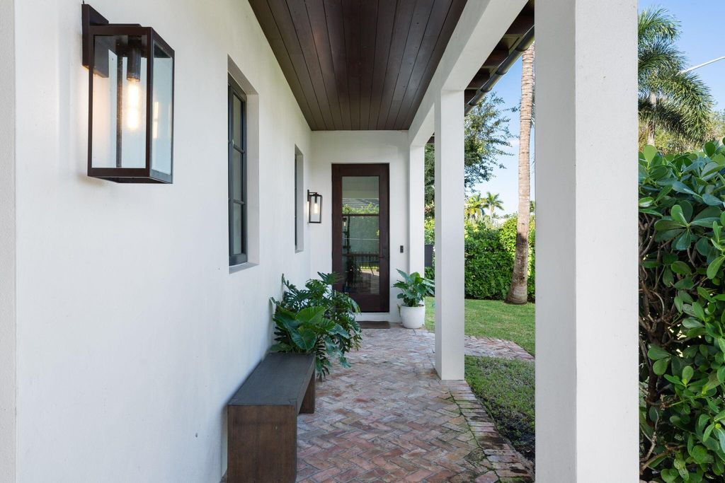 Photo of 136 Santa Lucia Drive, West Palm Beach, FL 33405 (MLS # R11133197)
