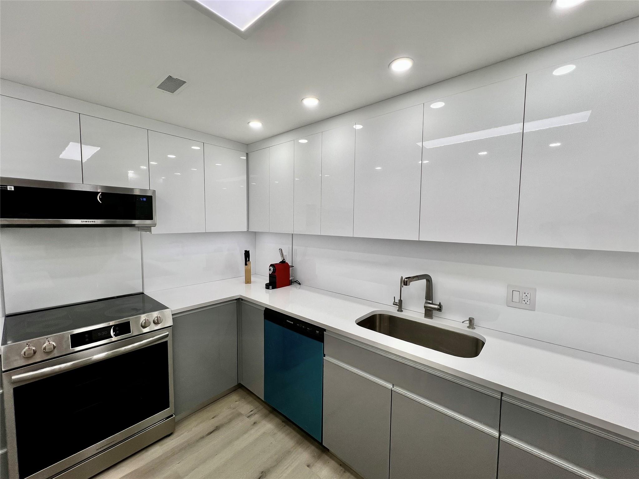 405 N Ocean Blvd 1124
