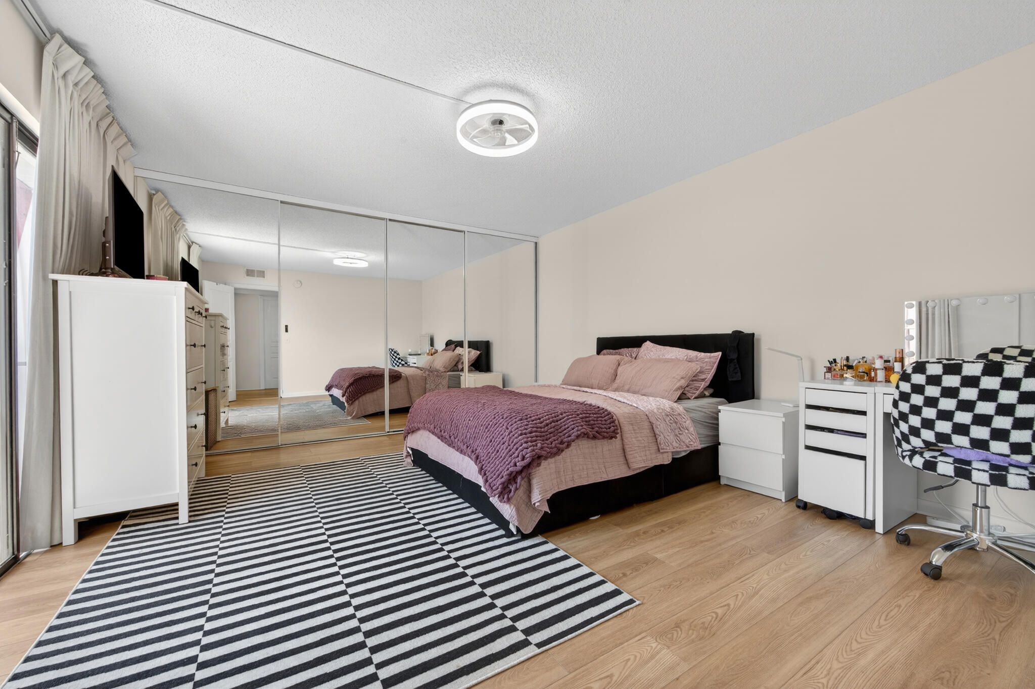 MERIDIAN PARK - Residential