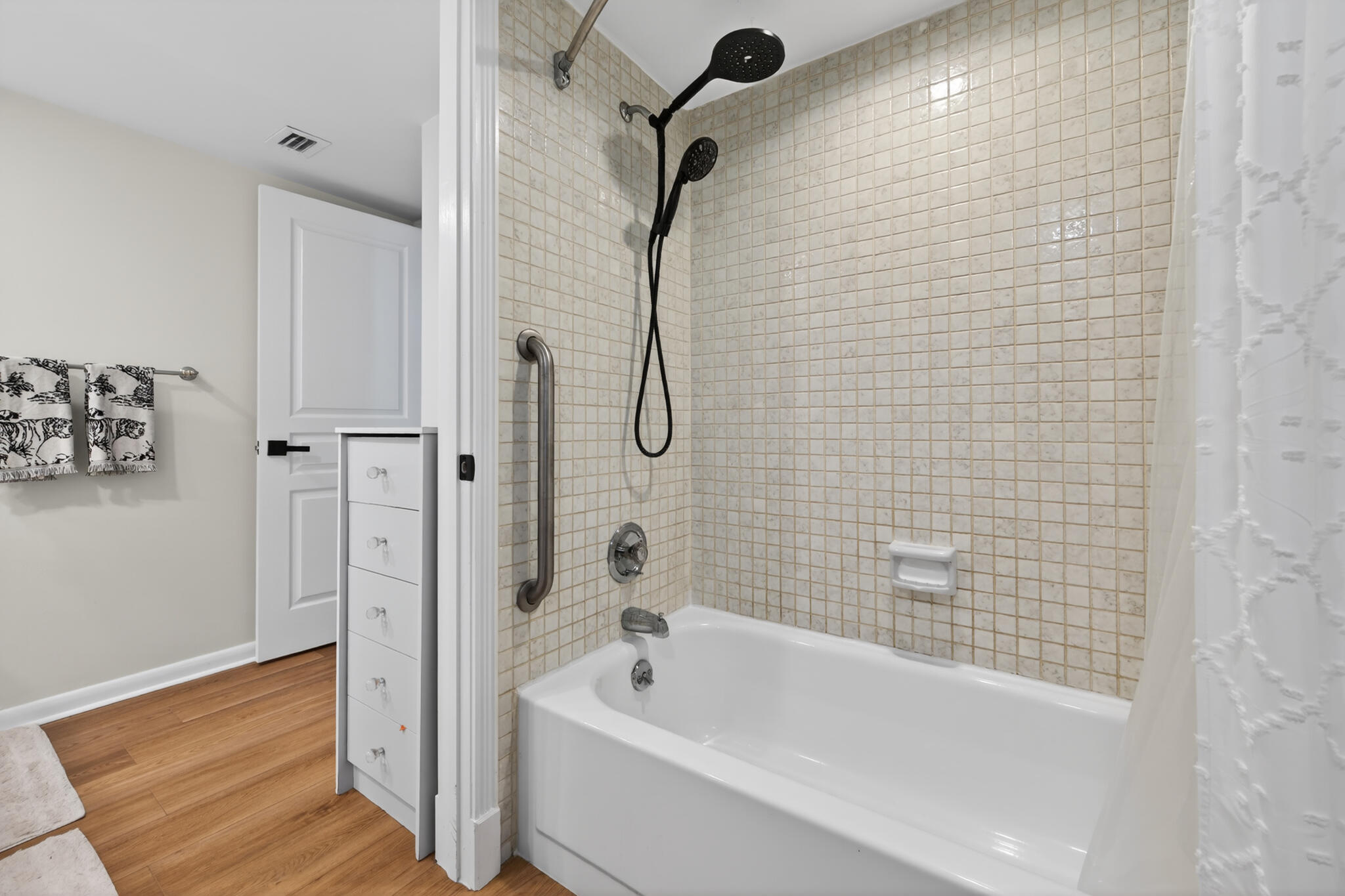 MERIDIAN PARK - Residential