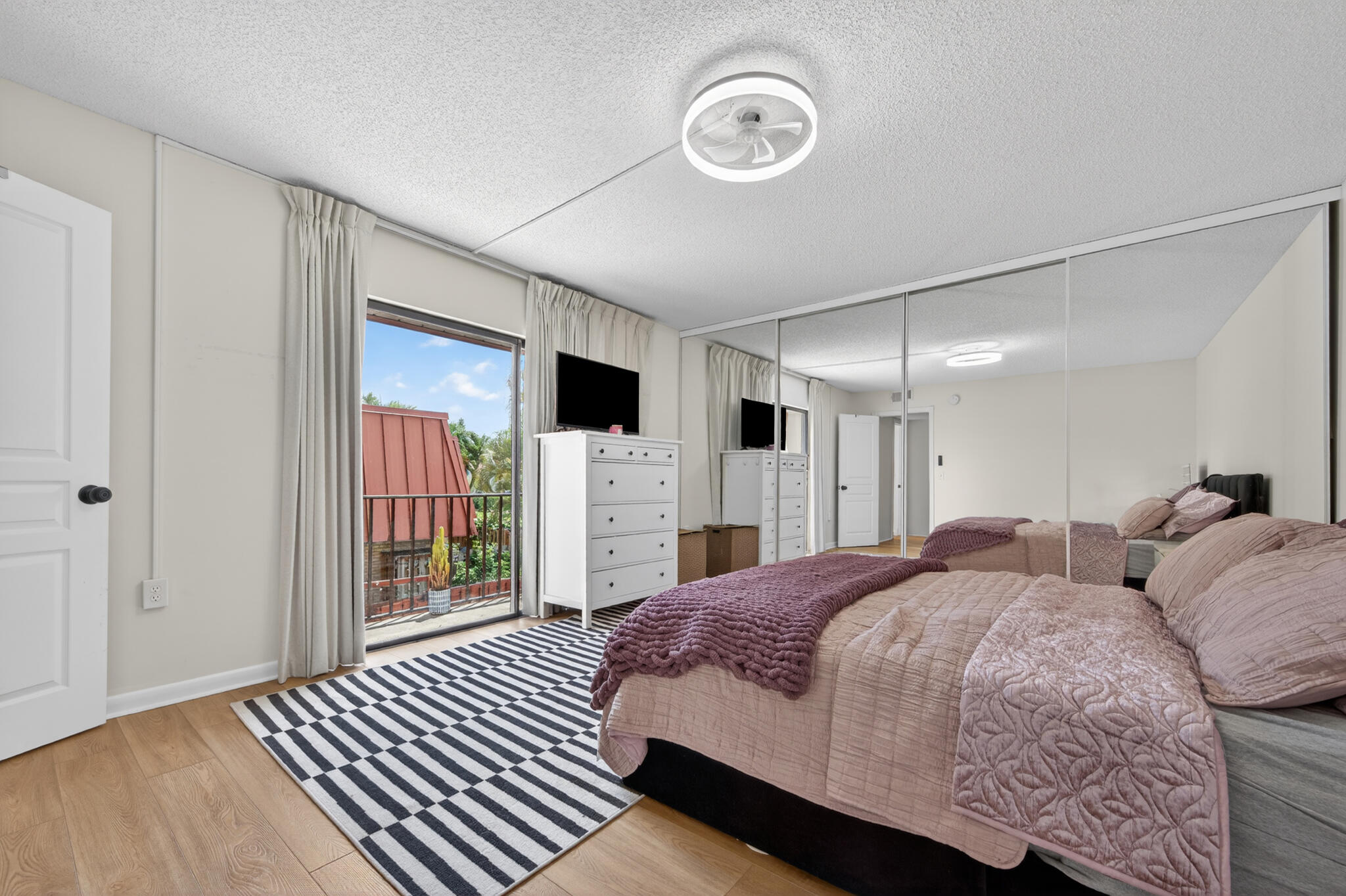 MERIDIAN PARK - Residential